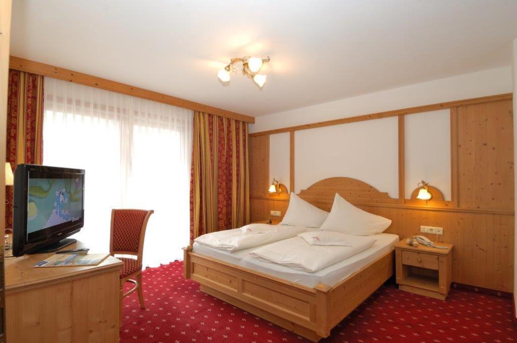 Hotel Rosslaufhof 卡斯特尔罗托 外观 照片